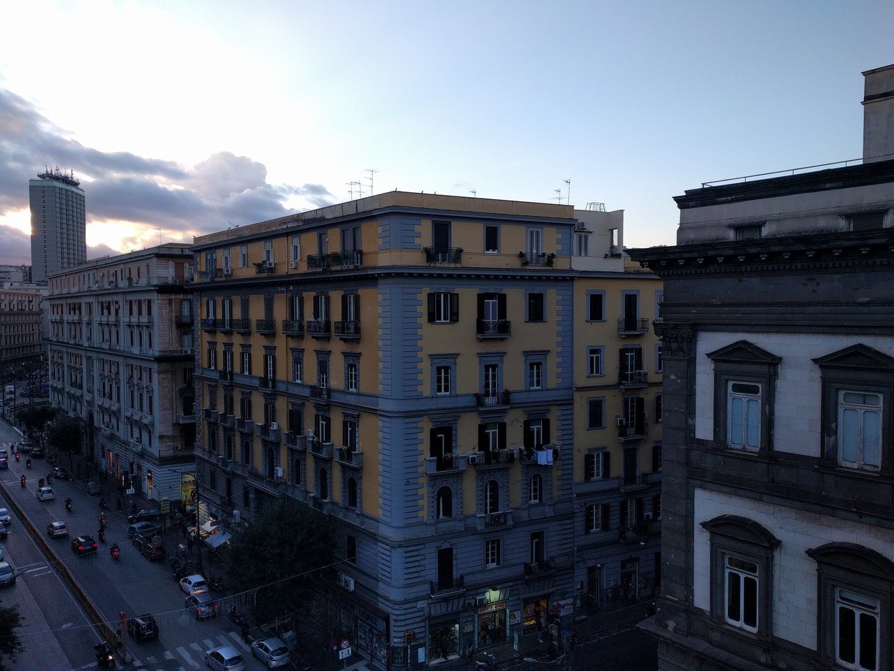 650. Via Mezzocannone, 11, 80138 Napoli NA, Italia | Italia 2018 | © LucianoFantuzzi.com, 2020